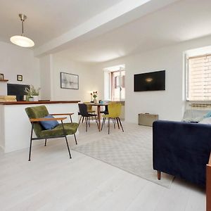 Appartement à 3 Chambres à Coucher