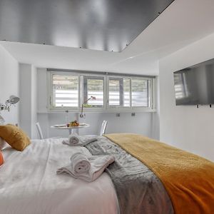 Studio de Luxe