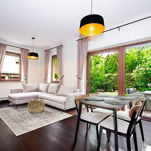 Appartement à 2 Chambres à Coucher