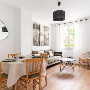 Appartement à 2 Chambres à Coucher