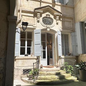 Courbet'S Bachelor Pad