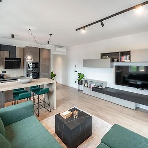 Time Off Apartment