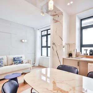 Appartement à 2 Chambres à Coucher