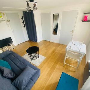 Studio Lit King-Size