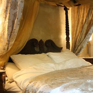 Suite à 2 Chambres à Coucher