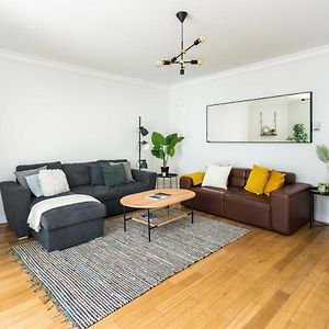 Appartement à 2 Chambres à Coucher