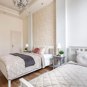 Luxurious Central Apartment In Liszt Ferenc Square