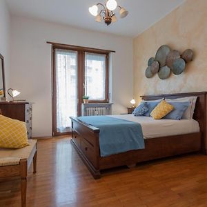 Appartement à 2 Chambres à Coucher