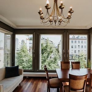 Appartement à 2 Chambres à Coucher