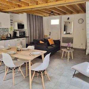 Maison Avec Exterieur - Stationnement Gratuit
