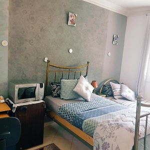 Aertisticspace In The Center Room
