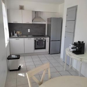 Appartement à 2 Chambres à Coucher