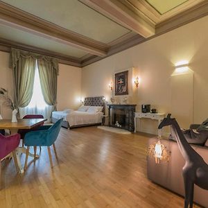 Aldrovandi Luxury Suites And Apartment