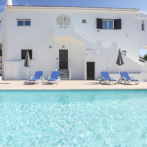 Apart Quinta Dos Martins - Swimming Pool - By Bedzy