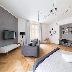 Appartement à 3 Chambres à Coucher