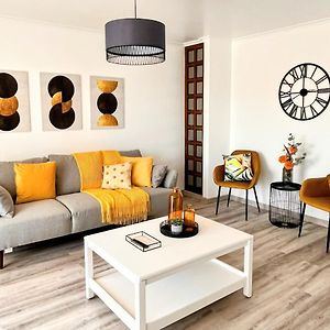 Appartement à 3 Chambres à Coucher