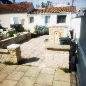 Petite Maison 15 Mn A Pied Du Marche Et Vieux Port