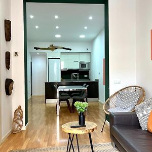 Centric 2 Bedroom Apartment With A Private Lovely Terrace