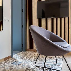 Valentin Suites