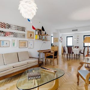 Appartement à 2 Chambres à Coucher