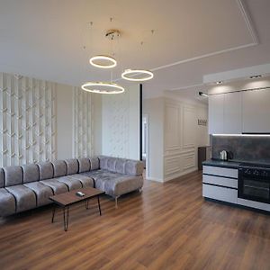Miku Apartment-Upscale 2Bdr Apartment With A Spectacular View