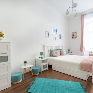 Sz63 Szondi Apartment