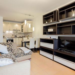 Appartement à 2 Chambres à Coucher