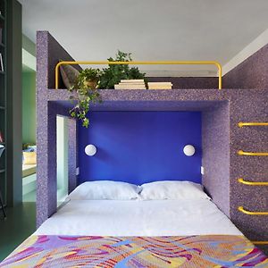 Easylife - Colorato Studio Con Terrazzo