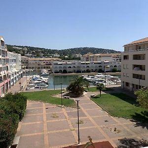 Plage Des Quilles
