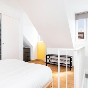 Lisbon Hill House - No. 589C