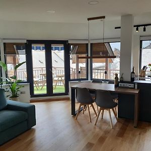Modern Top Floor Loft With Balcony