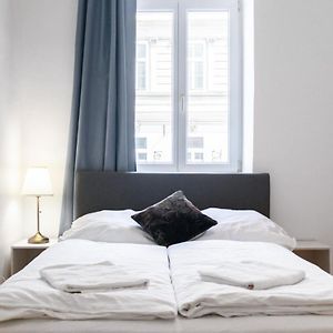 Attractive Apartment Near Wiener Stadthalle