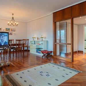 Appartement à 3 Chambres à Coucher