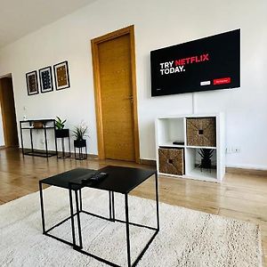 Appartement à 3 Chambres à Coucher