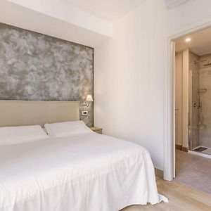 Private Bathroom Quadruple Room