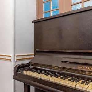 4 Bedroom Vintage House In Heart Of Pagrati Athens