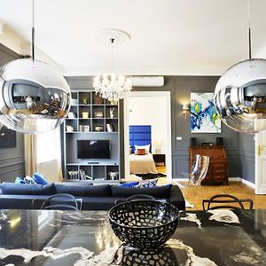 Appartement à 2 Chambres à Coucher