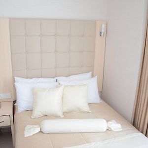 Chambre Budgétée Lit King-Size