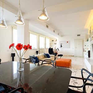 Peaceful Penthouse With Garage By Ndp Rent