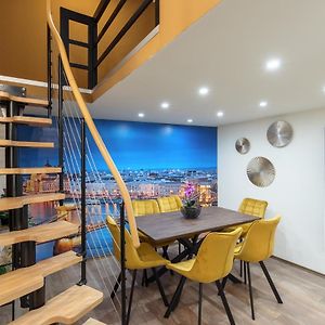 Appartement à 3 Chambres à Coucher