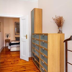 Appartement à 3 Chambres à Coucher