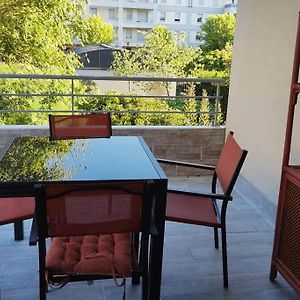 Appartement 65 M² Avec Piscine.