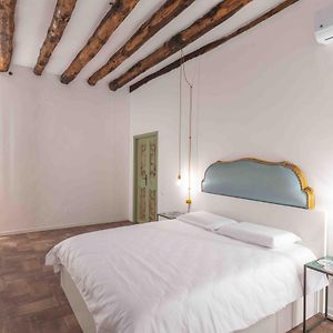 Calderai 82 Suites 1 E 2