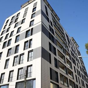 Double Room Central Apartment With Balcony