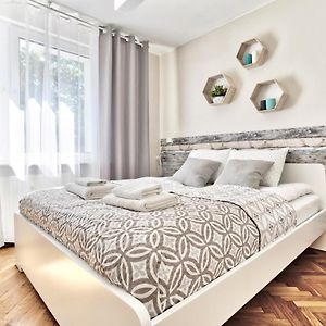 Appartement à 2 Chambres à Coucher