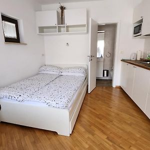 Studio Petite Lit King-Size