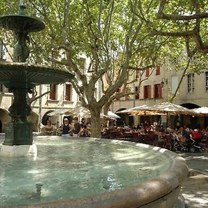 Chez Louis De Uzes