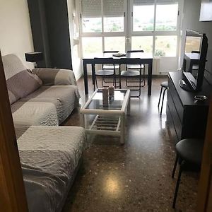 Appartement à 3 Chambres à Coucher