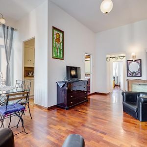 Appartement à 2 Chambres à Coucher