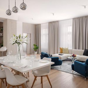 Appartement à 3 Chambres à Coucher